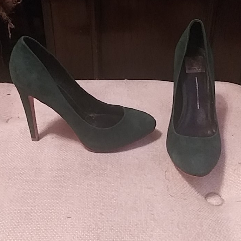 DOLCE VITA GREEN SUEDE PUMP